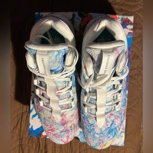 Crossover Culture basketball shoes, size 14, multicolored